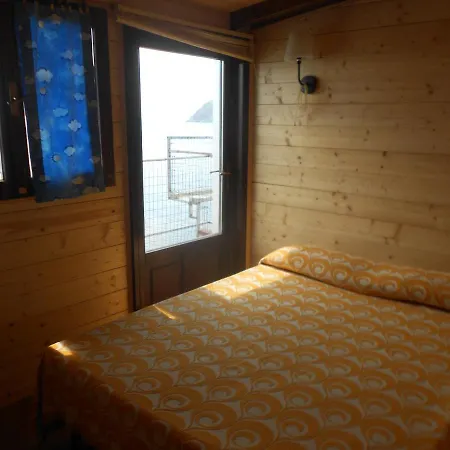 مكان تخييم Il Rospo